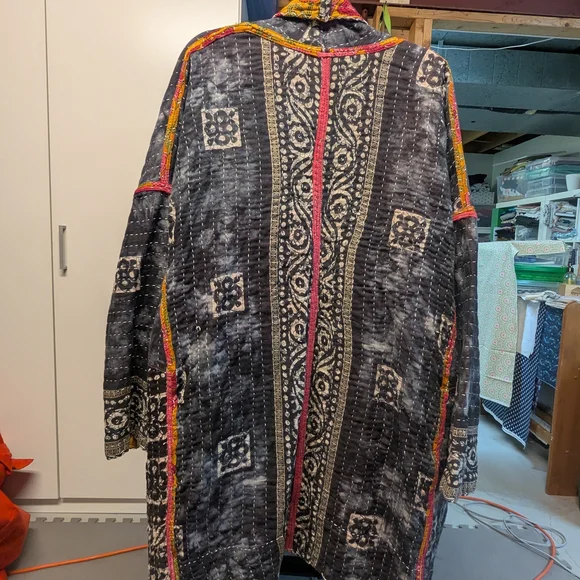 Reversible Kantha Jacket - Picture 3 of 4